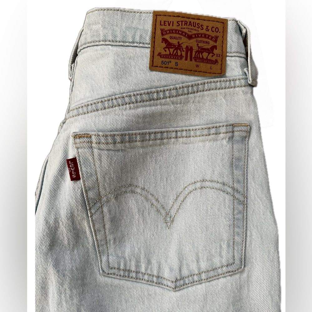 BRAND NEW, NEVER WORN! Levi’s Denim Jeans